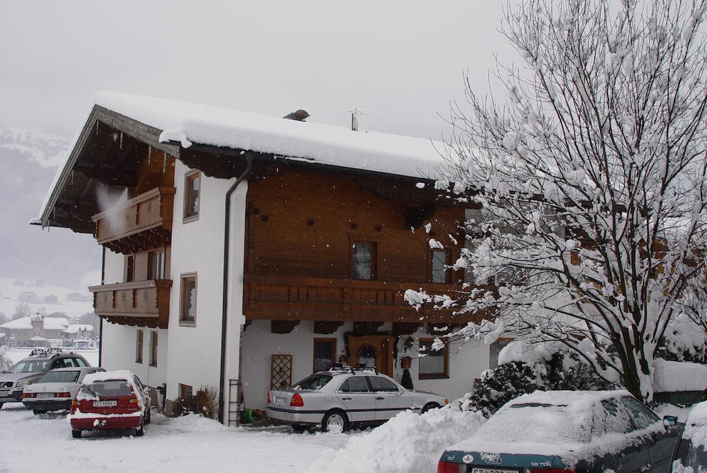 Haus Schroll Apartment Ried im Zillertal Exterior foto