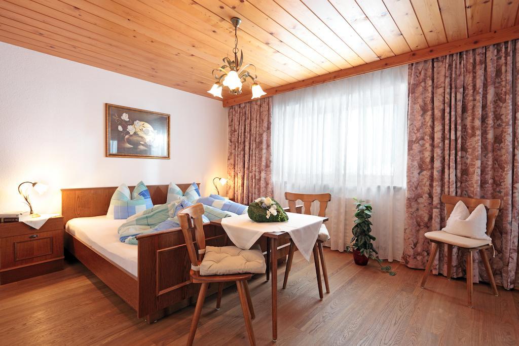 Haus Schroll Apartment Ried im Zillertal Cameră foto